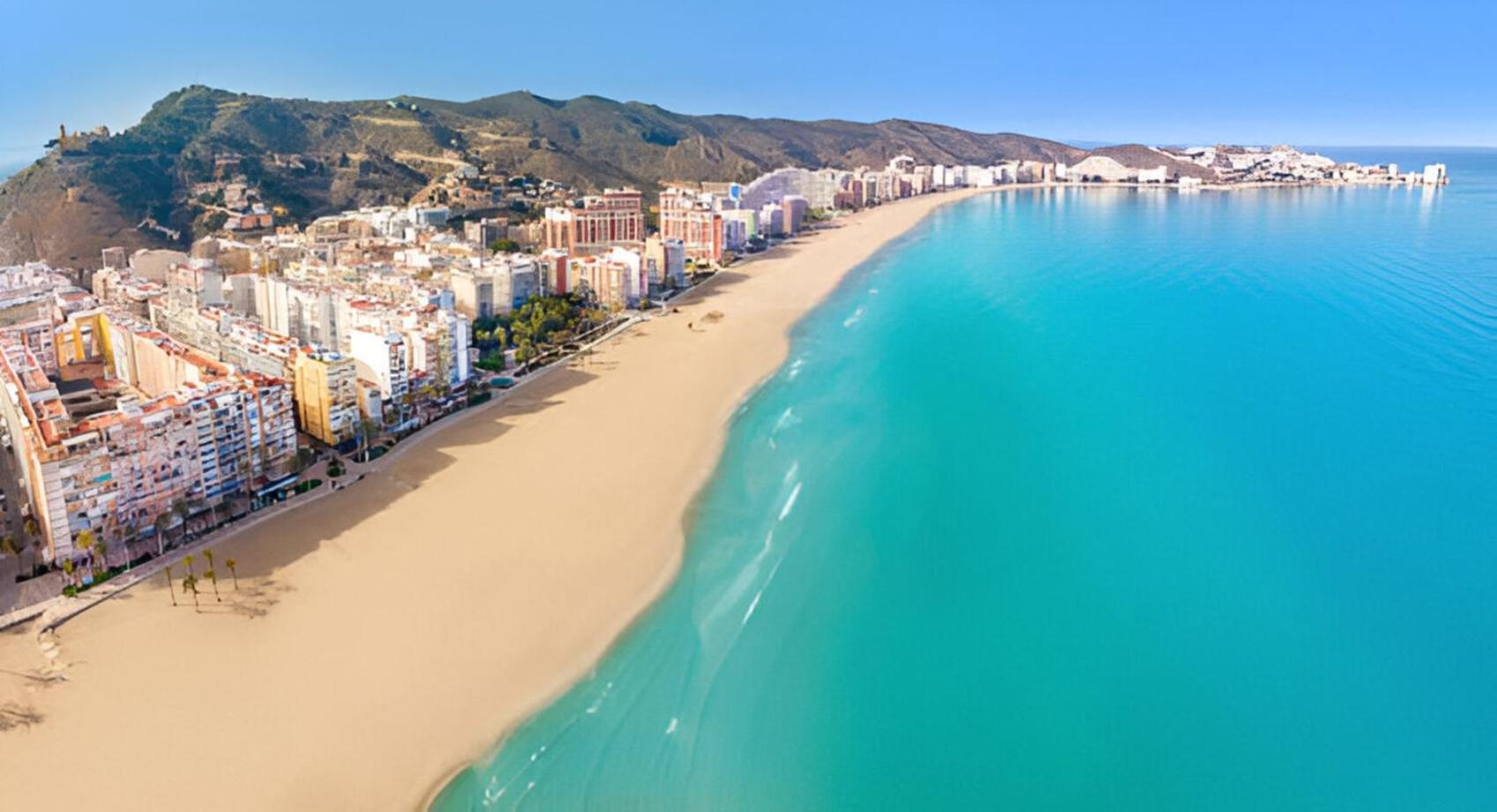 Nuevo, Primera Linea De Playa, Con Piscina Y Vistas Al Mar Кульєра Екстер'єр фото
